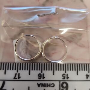 Dainty 925 Sterling silver Non Stop Hoop earings NWT